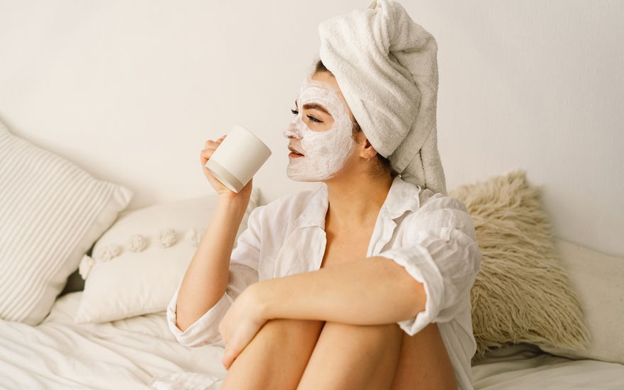 Frau Maske über Nacht