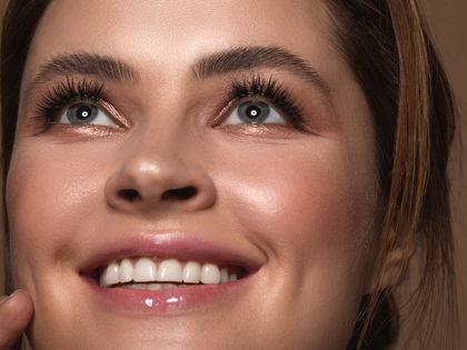Anti-Aging: Dieses Spilanthol-Öl hinterlässt einen Diamantstaub auf der Haut