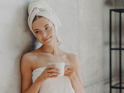 Anti-Aging: Dieser Rossmann-Bestseller glättet die Haut 3-fach