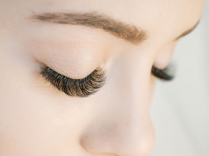 Für lange Wimpern: Dieses 9-Euro-Wimpernserum ist sehr beliebt