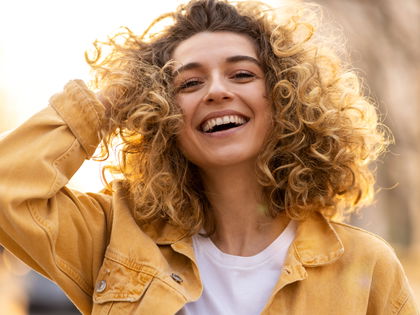 Für lockiges Haar: Diese 6-Euro-Maske verleiht Locken 100 Stunden Feuchtigkeit