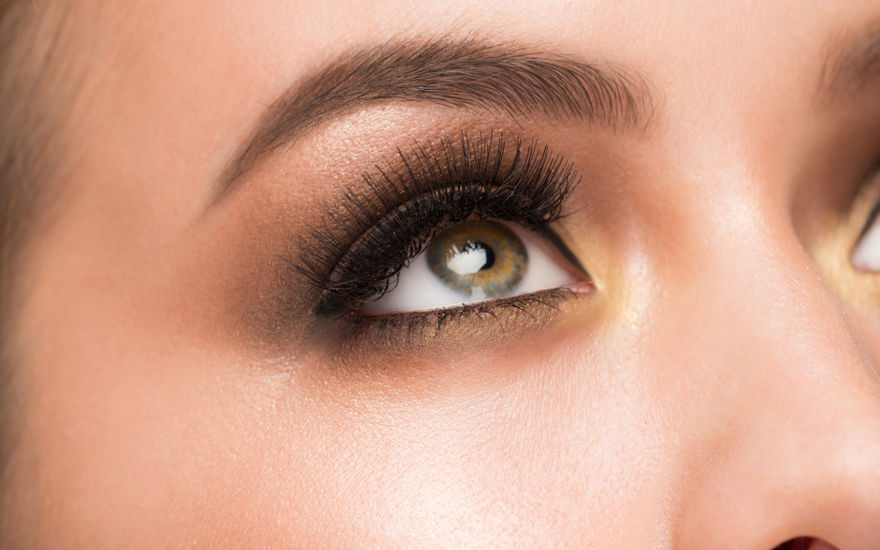 Mascara für mehr Fülle