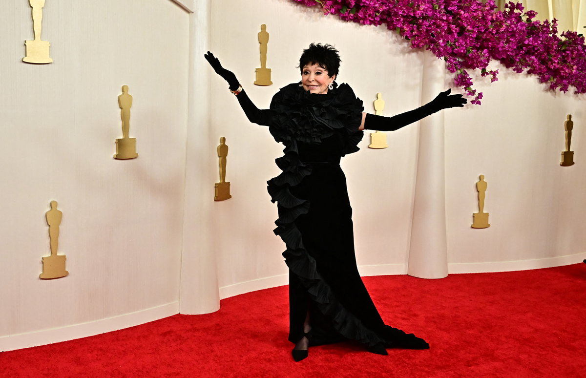 Rita Moreno auf dem roten Teppich