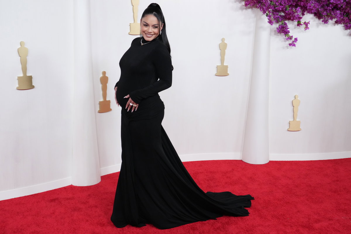 Vanessa Hudgens auf toten Teppich