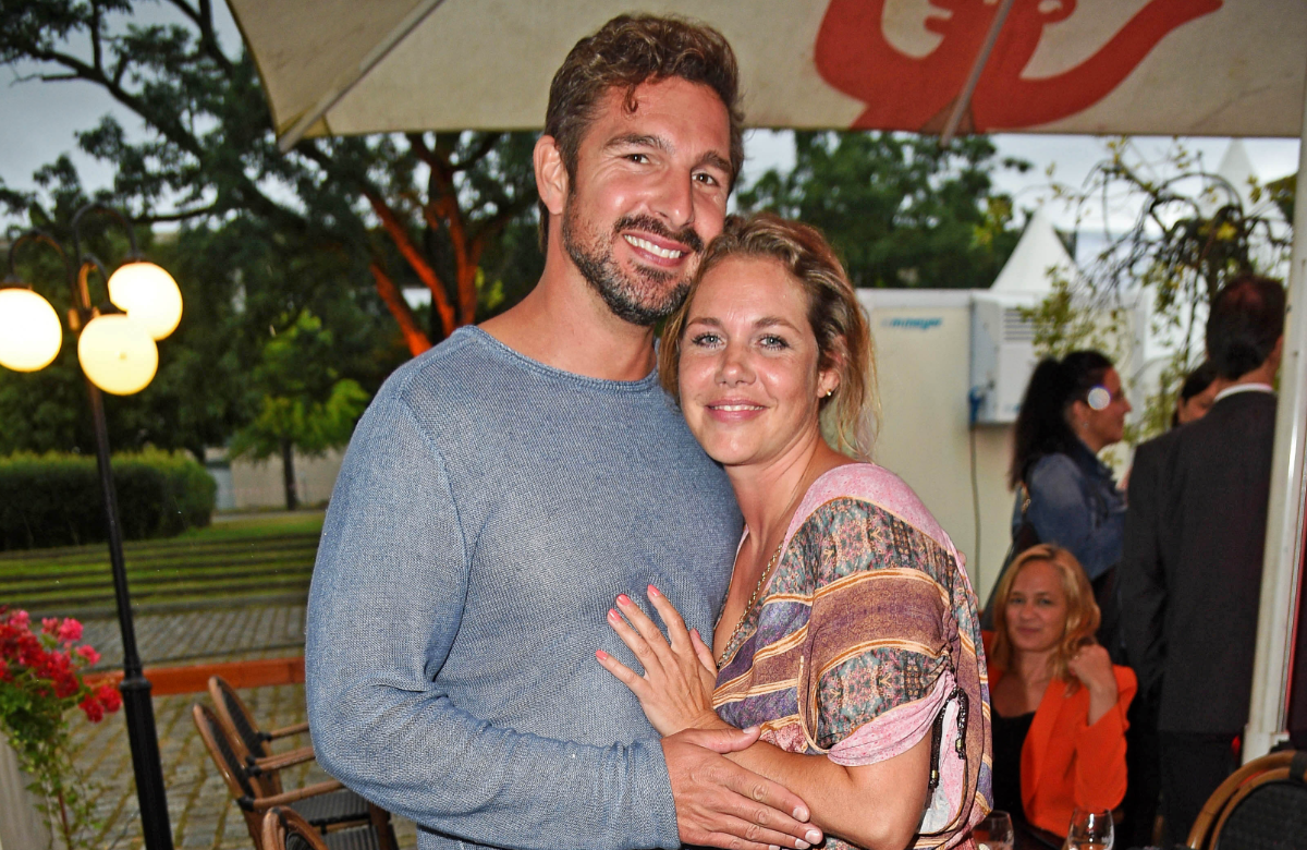 Felicitas Woll kuschelt sich an Benjamin Piwko