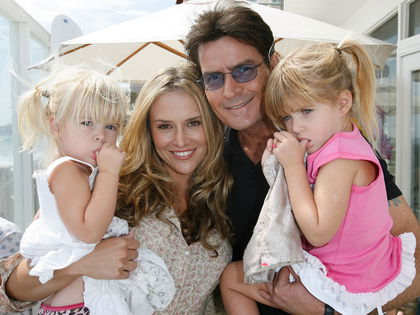 Charlie Sheen: Sami und Lola Sheen - So sehen seine Töchter heute aus