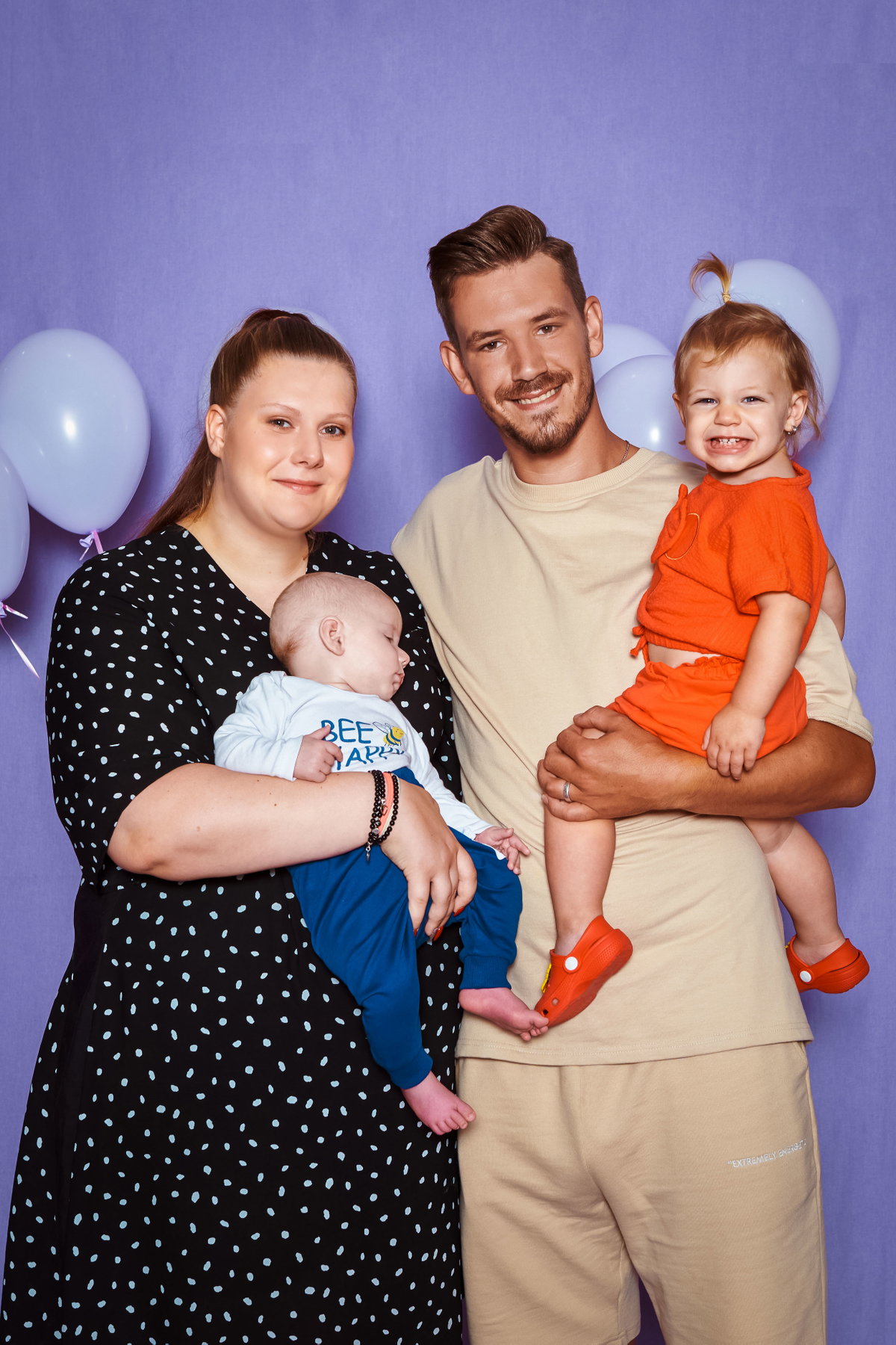 Lavinia Wollny und Tim Katzenbauer mit Haylie Emilia und Baby Linus Tim