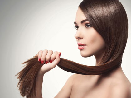 Haarpflege mit Rosmarin: Mit diesem Shampoo wird die Haarstruktur verbessert