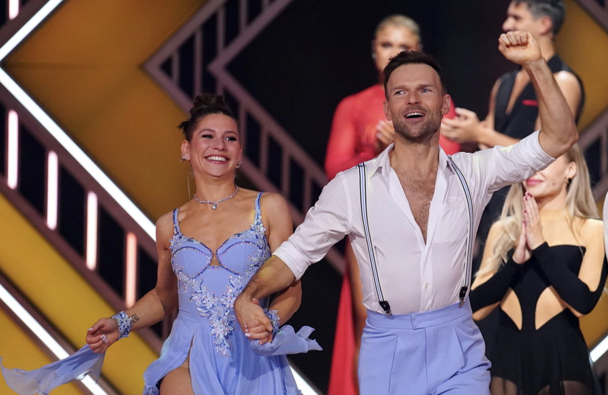 Jana Wosnita und Vadim Garbuzov freuen sich