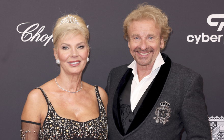 Karina Mroß und Thomas Gottschalk, 2023.