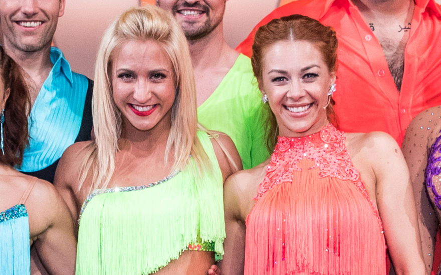 Kathrin Menzinger und Oana Nechiti bei "Let's Dance"