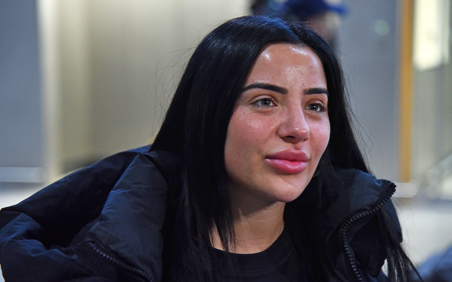 Leyla Lahouar guckt ernst