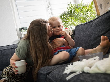 Mutter verrät: "Als mein Sohn geboren wurde, blieben Freundschaften auf der Strecke"