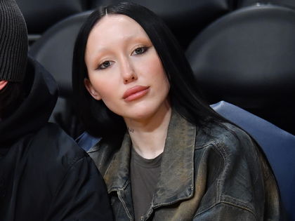 Noah Cyrus: Freund, Alter, Tattoos - Alle Infos zu Miley Cyrus' Schwester