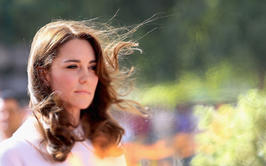 Prinzessin Kate ernst und nachdenklich