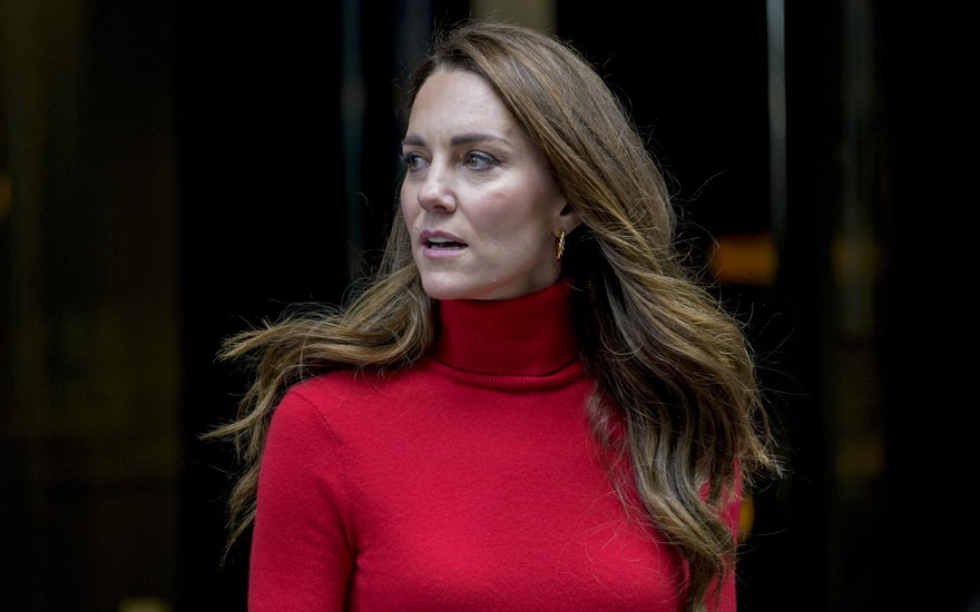 Prinzessin Kate ernst und nachdenklich