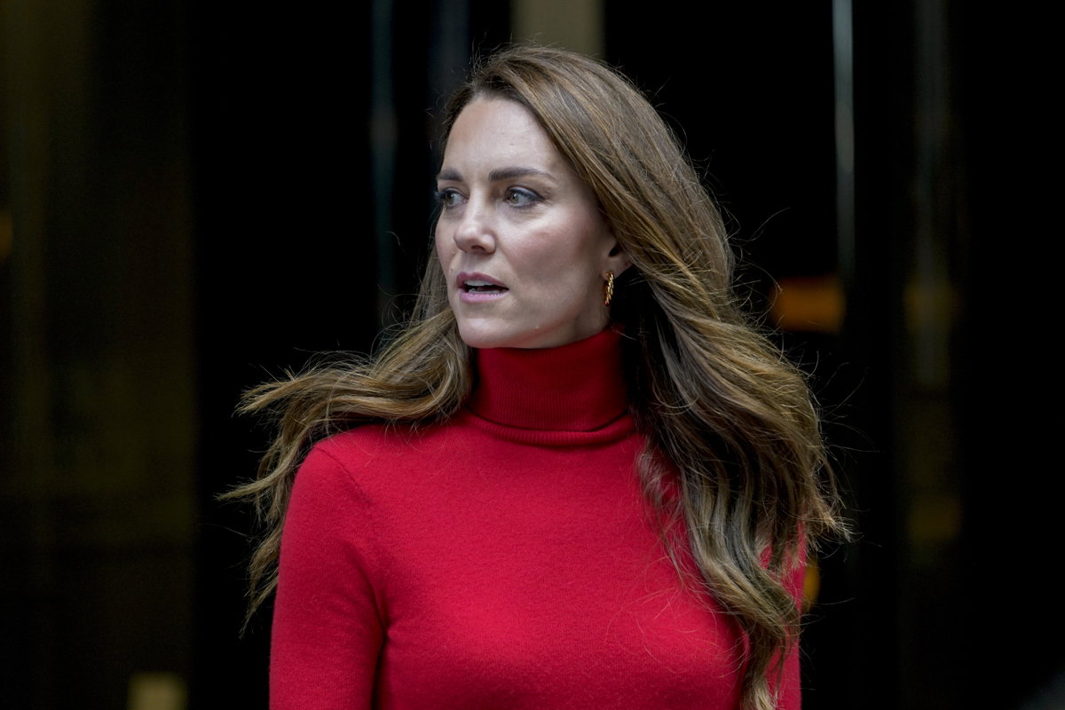 Prinzessin Kate ernst und nachdenklich