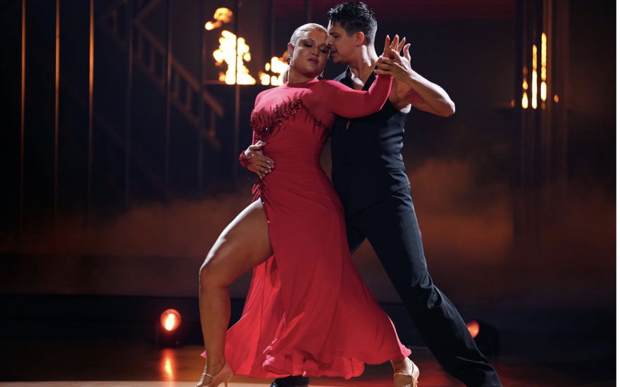 Sophia Thiel und Alexandru Ionel tanzen einen Tango bei "Let's Dance".