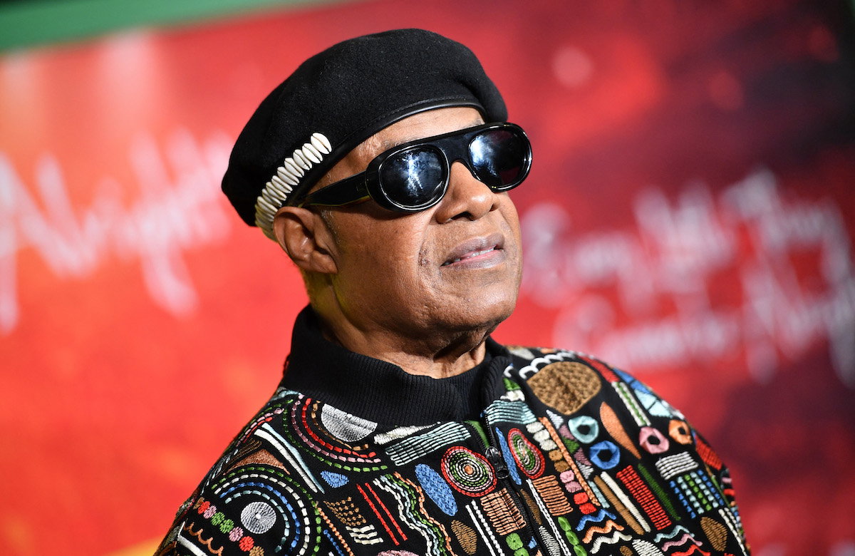 Stevie Wonder mit Sonnenbrille