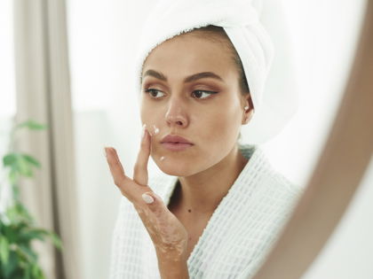 Anti-Aging: Diese Hyaluron-Creme glättet Trockenheitsfalten endgültig