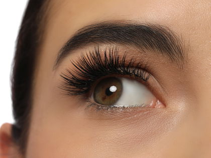 Mascara: Diese Wimperntusche tönt und verlängert die Wimpern dauerhaft