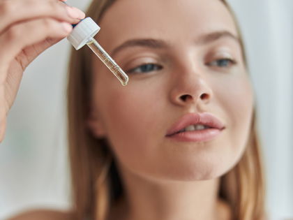 Anti-Aging: Dieses neue Drogerie-Serum wirkt 2-fach gegen zuckerbedingte Falten