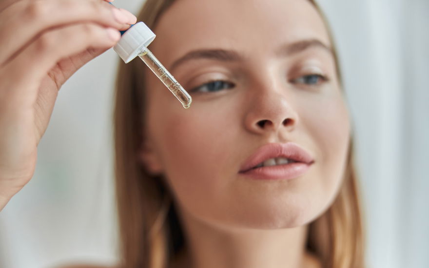 Anti-Aging-Serum gegen Zuckerfalten