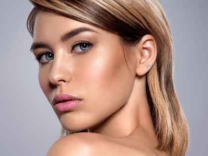 Make-up-Trend 2024: Mit diesem flüssigen Blush gelingt in 3 Sekunden ein Sommer-Glow