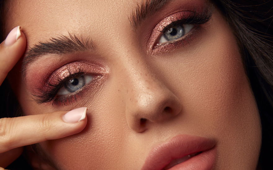 Frau wimpern