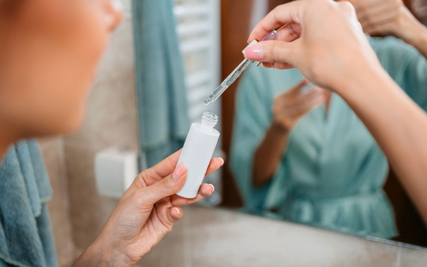 Anti-Aging-Serum mit Retinal