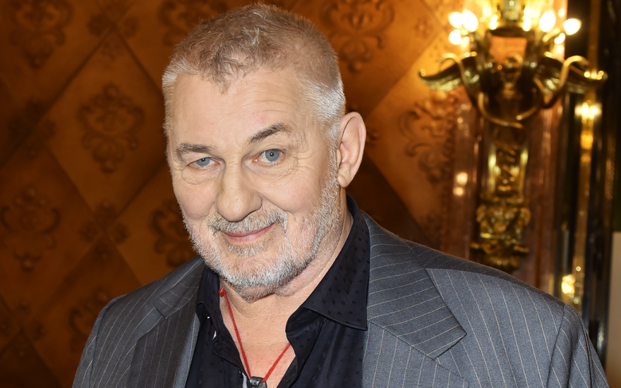Heinz Hoenig lächelt