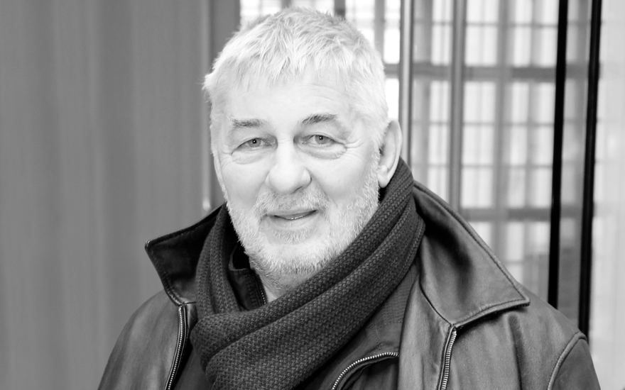 Heinz Hoenig in schwarz-weiss