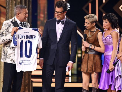 "Let's Dance": Nach Aus - Joachim Llambi rührt mit Geschenk an Tony Bauer alle zu Tränen
