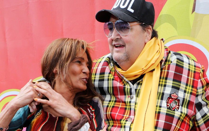 Nadja Abd el Farrag Arm in Arm mit Andreas Ellermann beim "Schlagermove" 2024