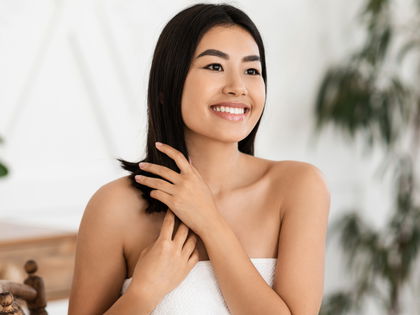 Laut Experten: So lange müssen Shampoo, Conditioner und Haarmaske wirklich einwirken