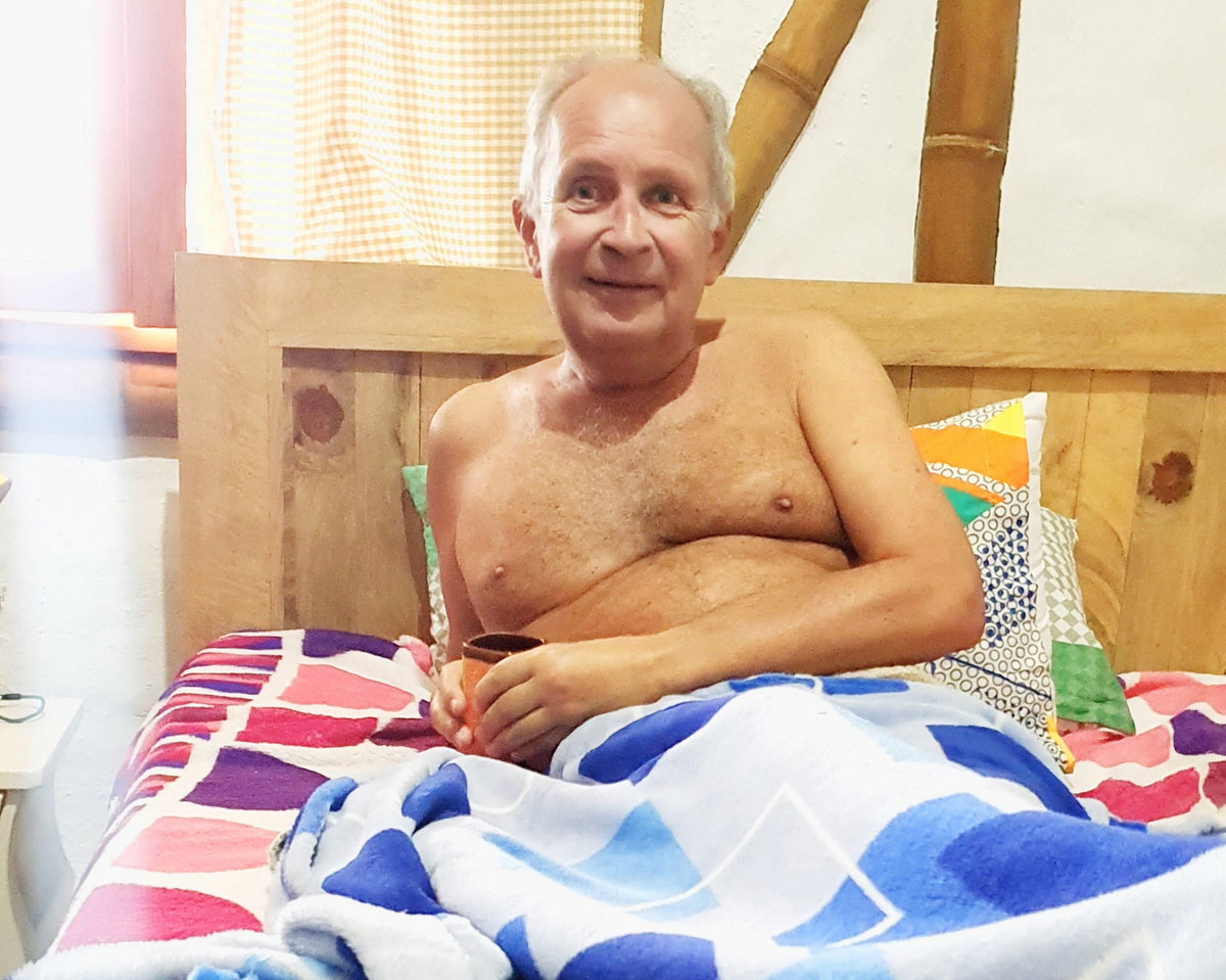"Bauer sucht Frau International" 2024: Sytse nackt im Bett