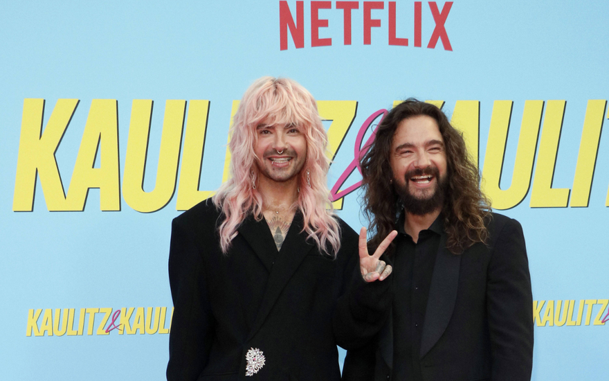 Bill und Tom Kaulitz auf dem roten Teppich ihrer Netflix-Premiere