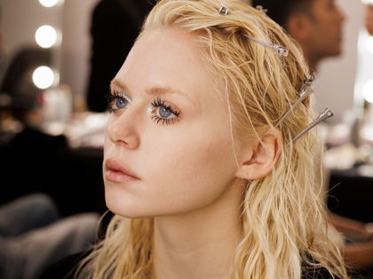 Beste Tubing Mascara: Mit diesen 5 Wimperntuschen hast du nie wieder Panda-Augen!