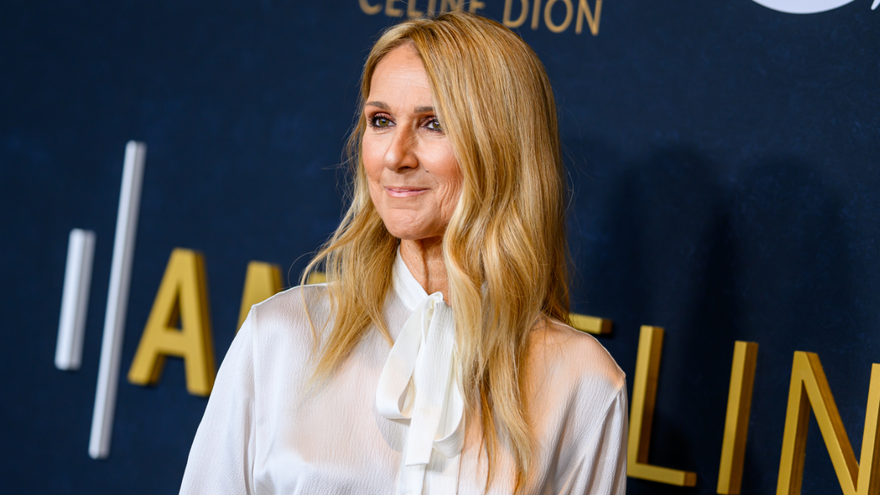 Céline Dion im weißen Kleid bei der "I Am: Céline Dion"-Premiere