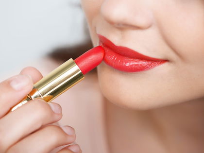 Lippenstift von dm: Dieser 3-Euro-Bestseller wechselt die Farbe