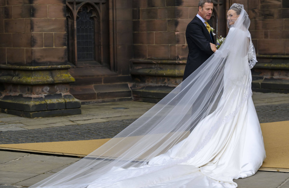 Olivia Henson mit ihrem Vater bei der Hochzeit von Hugh Grosvenor und Olivia Henson