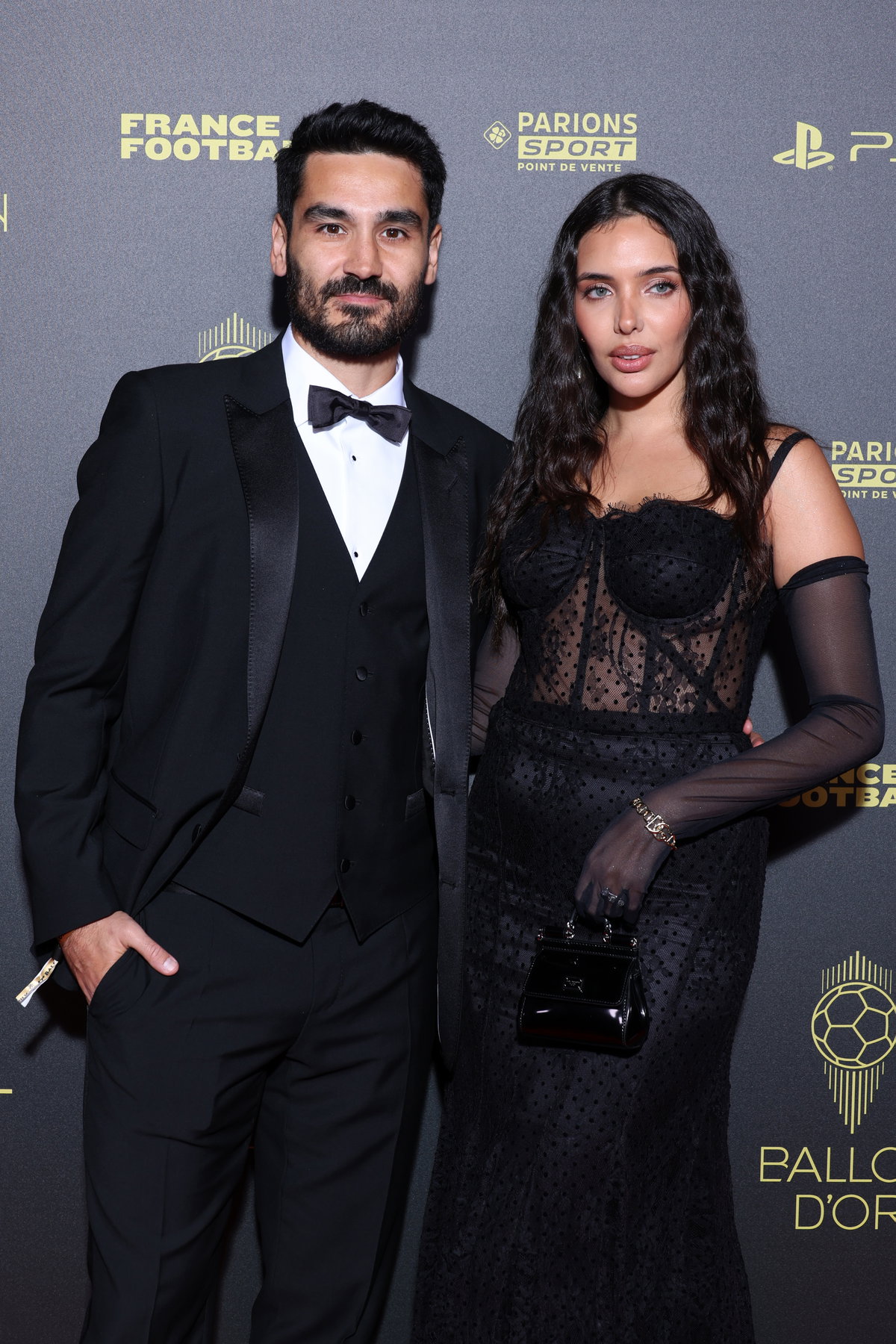 Ilkay Gündogan und Ehefrau Sara Arfaoui bei der Preisverleihung Ballon D'Or 2023 in Paris