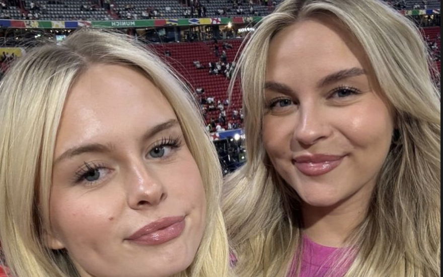 Leni Mariee und Dagi Bee beim EM-Spiel