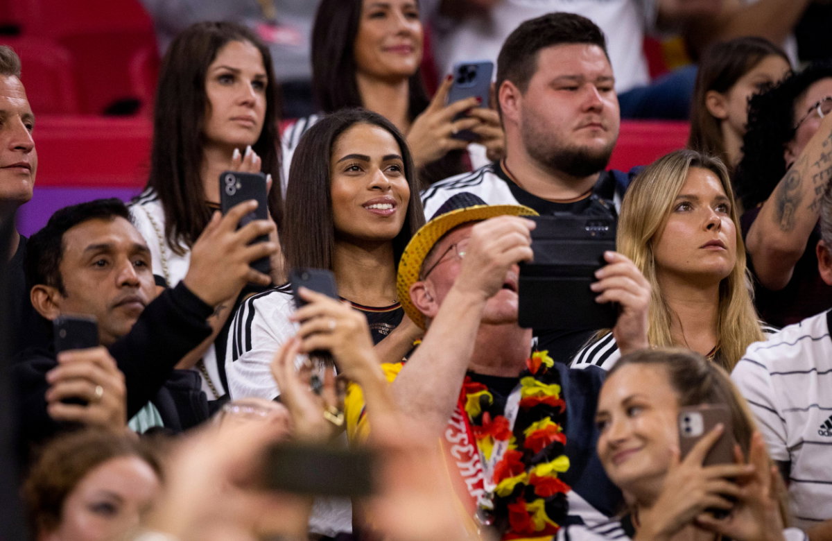 Schlotterbecks Freundin Sabrina beim Spiel