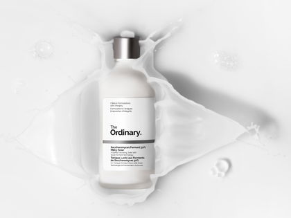 Hautpflege: Dieser Peeling-Toner erneuert sensible Haut in Sekunden