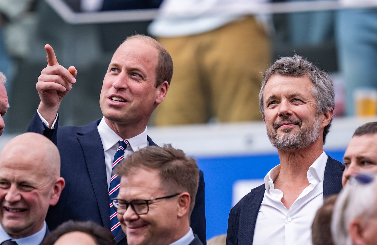 Prinz William und König Frederik im Stadion bei EM