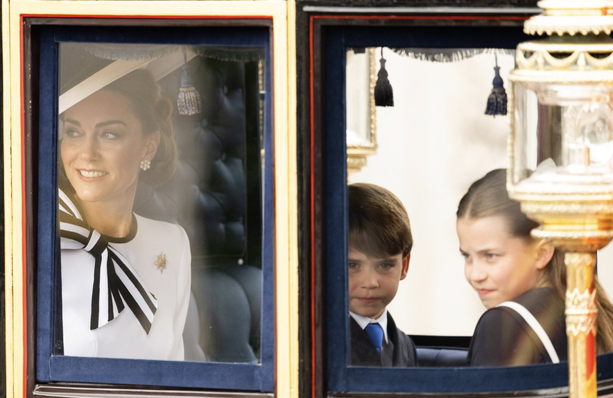 Prinzessin Kate strahlt, Prinz Louis und Prinzessin Charlotte schauen skeptisch