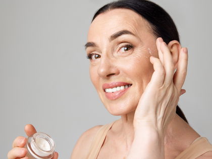 Anti-Aging: "Erwartung übertroffen!" Diese 7-Euro-Creme verjüngt reife Haut ab 60