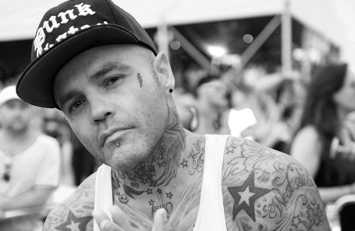 Shifty Shellshock, Sänger von Crazy Town