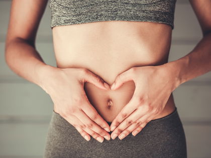 Haut am Bauch straffen: Die besten Methoden im Überblick